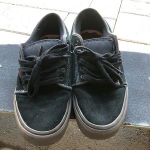 Vans Chukka Lows